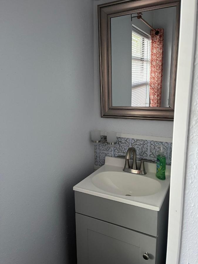 Eustis Single Room With Twin Bed On Private Property المظهر الخارجي الصورة